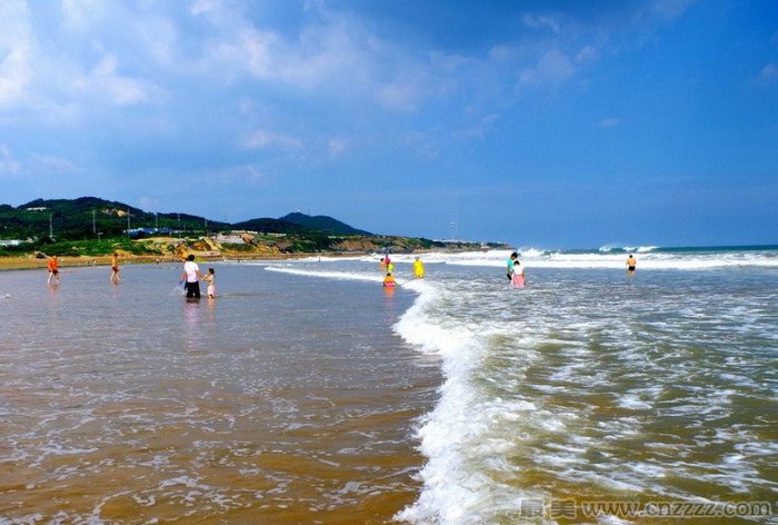 青岛市最好玩的海滩和浴场介绍（包含交通信息）