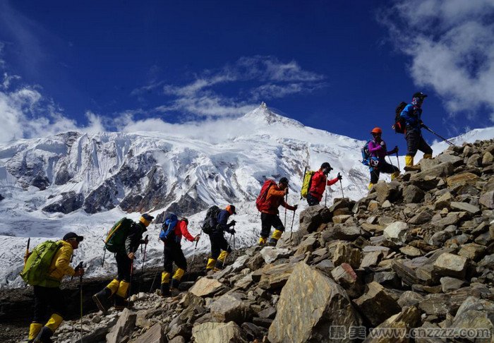 爬山运动应该准备什么？登山运动应该注意什么问题？