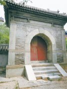北京市石景山区石景山上的古建筑和古树介绍